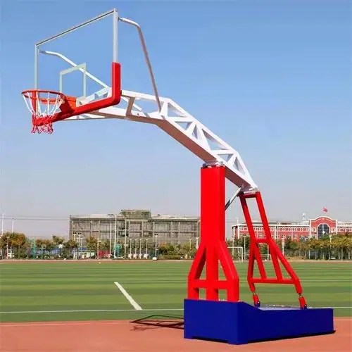 锻炼肌群时，如何配合不同的室外健身器材？